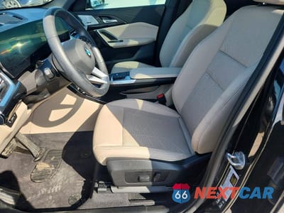 Zdjęcie 7 z 12 samochodu: 2024 BMW X1 XDRIVE28I VIN:WBX73EF00R5019869 - miniatura