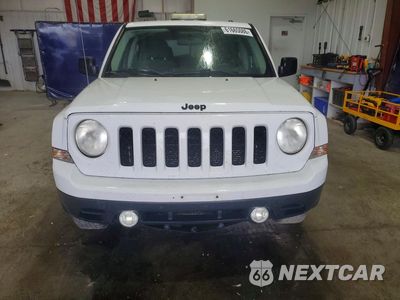 Piąte zdjęcie samochodu w środku: 2014 JEEP PATRIOT SPORT VIN:1C4NJPBA1ED691525 - miniatura