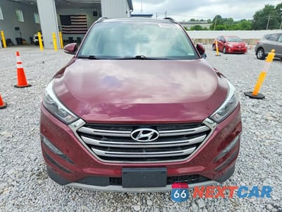 Piąte zdjęcie samochodu w środku: 2018 HYUNDAI TUCSON LIMITED VIN:KM8J3CA23JU608937 - miniatura