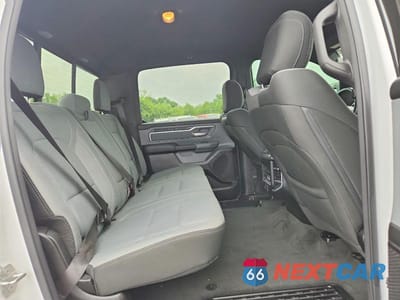 Zdjęcie 10 z 13 samochodu: 2021 RAM 1500 BIG HORN/LONE STAR VIN:1C6SRFFTXMN798204 - miniatura
