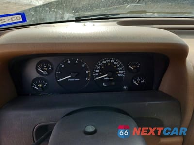 Zdjęcie 9 z 12 samochodu: 2001 JEEP GRAND CHEROKEE LAREDO VIN:1J4GW48S71C657740 - miniatura