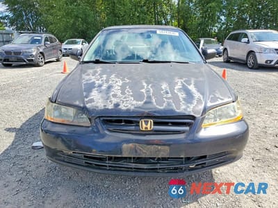 Piąte zdjęcie samochodu w środku: 2002 HONDA ACCORD EX VIN:1HGCG16552A064132 - miniatura