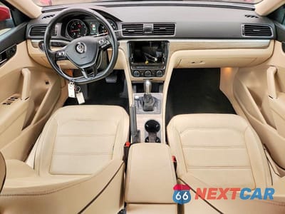 Zdjęcie 8 z 12 samochodu: 2018 VOLKSWAGEN PASSAT SE VIN:1VWBA7A38JC026253 - miniatura