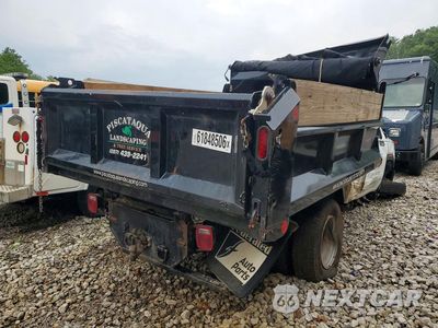 Trzecie zdjęcie samochodu z tyłu: 2024 GMC SIERRA K3500 DUMP TRUCK VIN:1GD39SE73RF388027 - miniatura