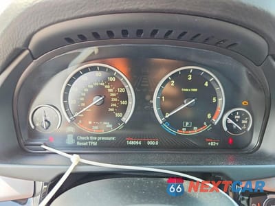 Zdjęcie 9 z 13 samochodu: 2014 BMW X5 XDRIVE35D VIN:5UXKS4C5XE0J94303 - miniatura