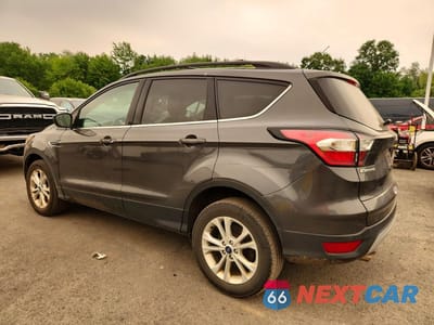 Drugie zdjęcie samochodu z przodu: 2018 FORD ESCAPE SE VIN:1FMCU9GD0JUC98408 - miniatura