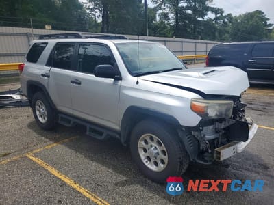 Czwarte zdjęcie samochodu z boku: 2010 TOYOTA 4RUNNER TRAIL VIN:JTEBU5JRXA5031019 - miniatura