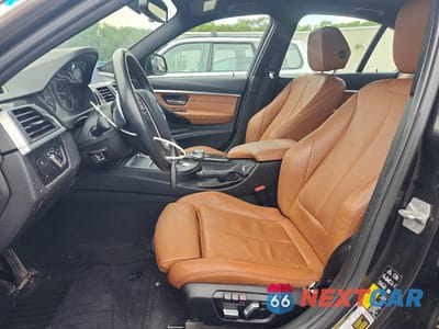 Zdjęcie 7 z 12 samochodu: 2017 BMW 330 XI VIN:WBA8D9C38HA011526 - miniatura