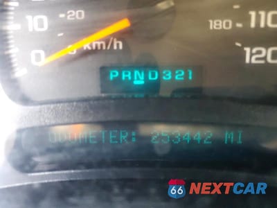 Zdjęcie 9 z 13 samochodu: 2005 GMC YUKON XL K1500 VIN:3GKFK16Z05G203137 - miniatura