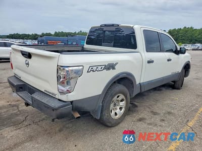Trzecie zdjęcie samochodu z tyłu: 2018 NISSAN TITAN PRO-4X VIN:1N6AA1E51JN525467 - miniatura