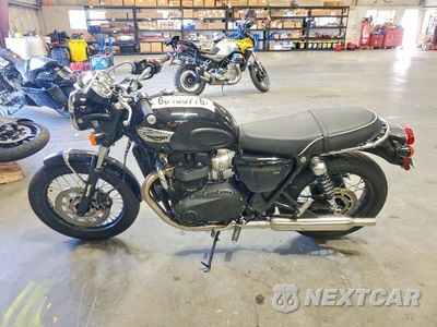 Trzecie zdjęcie samochodu z tyłu: 2024 TRIUMPH MOTORCYCLE BONNEVILLE T100 VIN:SMTD10G79RTBP5347 - miniatura