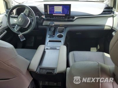 Zdjęcie 8 z 12 samochodu: 2025 TOYOTA SIENNA XLE 8-PASSENGER VIN:5TDJRKEC1SS255166 - miniatura