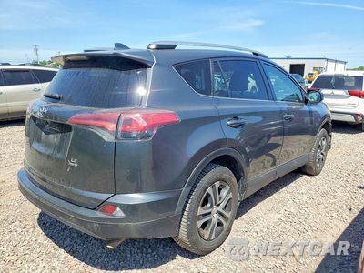 Trzecie zdjęcie samochodu z tyłu: 2018 TOYOTA RAV4 LE VIN:2T3BFREV8JW846289 - miniatura
