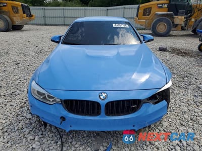 Piąte zdjęcie samochodu w środku: 2017 BMW M4 VIN:WBS3U9C55HP970922 - miniatura