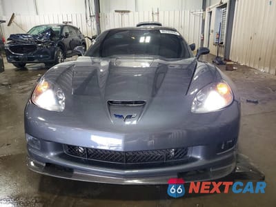 Piąte zdjęcie samochodu w środku: 2010 CHEVROLET CORVETTE ZR-1 VIN:1G1YN2DT6A5800707 - miniatura