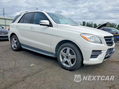 Czwarte zdjęcie samochodu z boku: 2014 MERCEDES-BENZ ML 550 4MATIC VIN:4JGDA7DB7EA332064 - miniatura