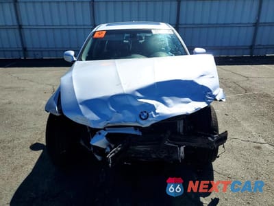 Piąte zdjęcie samochodu w środku: 2011 BMW 328 I SULEV VIN:WBAPH5C57BF093365 - miniatura