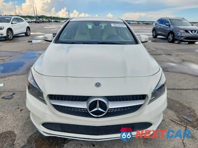 Piąte zdjęcie samochodu w środku: 2018 MERCEDES-BENZ CLA VIN:WDDSJ4EB0JN525626 - miniatura
