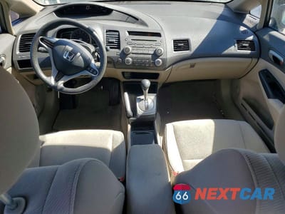 Zdjęcie 8 z 13 samochodu: 2010 HONDA CIVIC LX VIN:19XFA1F58AE063436 - miniatura