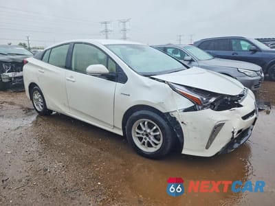 Czwarte zdjęcie samochodu z boku: 2019 TOYOTA PRIUS XLE AWD-E VIN:JTDL9RFU8K3012478 - miniatura