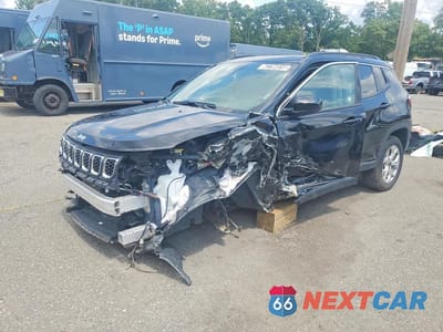 2025 JEEP COMPASS LATITUDE 3C4NJDBN1ST549151 - główne zdjęcie licytacji z USA - miniatura