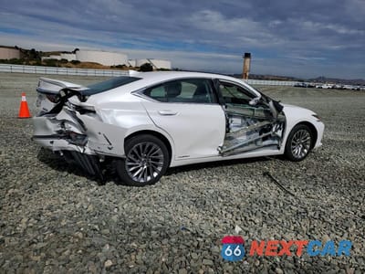 Trzecie zdjęcie samochodu z tyłu: 2019 LEXUS ES 300H VIN:58AB21B15KU003684 - miniatura