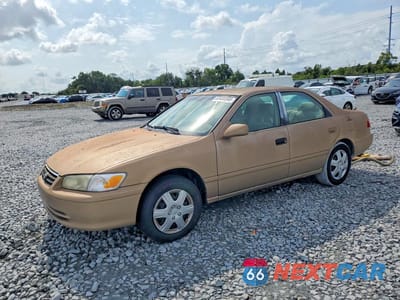 2000 TOYOTA CAMRY LE 4T1BG22K1YU958191 - główne zdjęcie licytacji z USA - miniatura