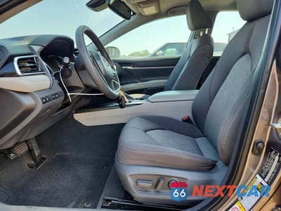 Zdjęcie 7 z 12 samochodu: 2018 TOYOTA CAMRY LE VIN:4T1B11HK0JU027058 - miniatura