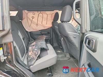 Zdjęcie 10 z 12 samochodu: 2021 FORD BRONCO BASE VIN:1FMEE5DP8MLA73239 - miniatura