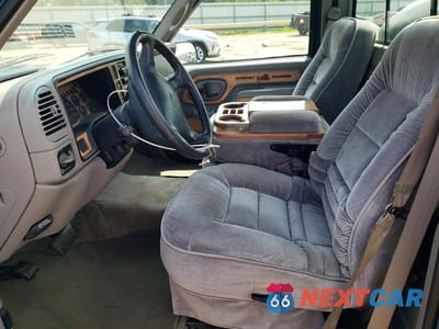 Zdjęcie 7 z 12 samochodu: 1997 CHEVROLET GMT-400 K1500 VIN:1GBEK14R8VZ153845 - miniatura