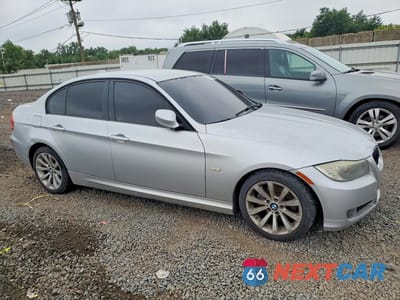 Czwarte zdjęcie samochodu z boku: 2011 BMW 328 I SULEV VIN:WBAPH5C58BA446340 - miniatura