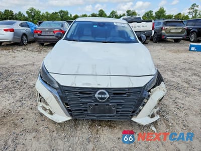 Piąte zdjęcie samochodu w środku: 2024 NISSAN ALTIMA SV VIN:1N4BL4DVXRN333583 - miniatura
