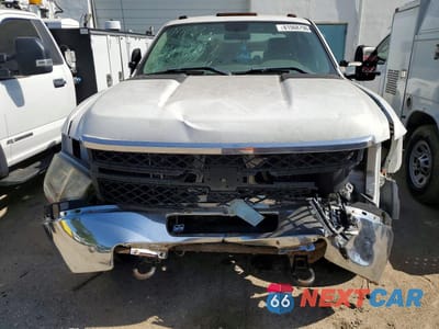 Piąte zdjęcie samochodu w środku: 2014 CHEVROLET SILVERADO K3500 VIN:1GB4KZCGXEF117764 - miniatura
