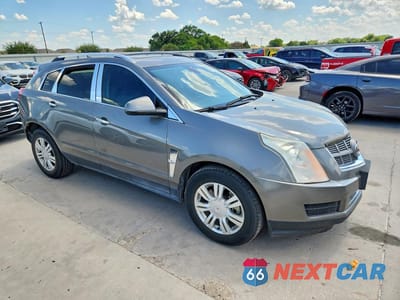 Czwarte zdjęcie samochodu z boku: 2012 CADILLAC SRX LUXURY COLLECTION VIN:3GYFNAE39CS625296 - miniatura