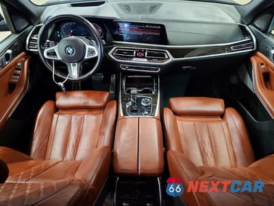 Zdjęcie 8 z 13 samochodu: 2021 BMW X7 XDRIVE40I VIN:5UXCW2C05M9H18746 - miniatura