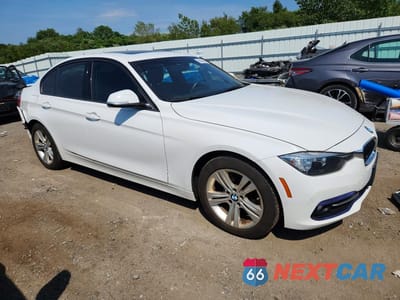 Czwarte zdjęcie samochodu z boku: 2016 BMW 328 XI SULEV VIN:WBA8E3G57GNU05662 - miniatura