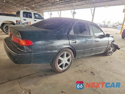 Trzecie zdjęcie samochodu z tyłu: 2001 TOYOTA CAMRY LE VIN:4T1BG22K41U042823 - miniatura