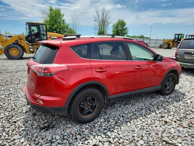Trzecie zdjęcie samochodu z tyłu: 2016 TOYOTA RAV4 LE VIN:JTMBFREV9GJ072688 - miniatura