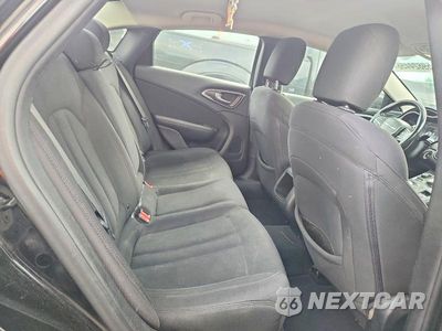 Zdjęcie 10 z 12 samochodu: 2015 CHRYSLER 200 VIN:1C3CCCAB9FN662603 - miniatura