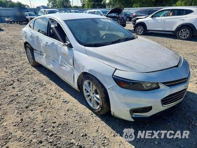 Czwarte zdjęcie samochodu z boku: 2018 CHEVROLET MALIBU LT VIN:1G1ZD5STXJF200732 - miniatura