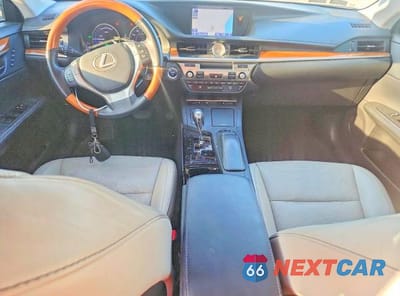 Zdjęcie 8 z 12 samochodu: 2013 LEXUS ES 300H VIN:JTHBW1GG9D2004816 - miniatura