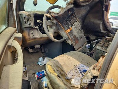 Zdjęcie 8 z 13 samochodu: 2006 CHEVROLET EXPRESS G2500 VIN:1GCGG25U661125038 - miniatura
