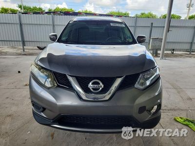 Piąte zdjęcie samochodu w środku: 2015 NISSAN ROGUE S VIN:5N1AT2MK5FC755134 - miniatura