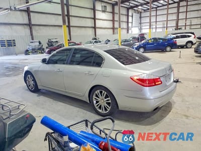 Drugie zdjęcie samochodu z przodu: 2010 HYUNDAI GENESIS 3.8L VIN:KMHGC4DE8AU093987 - miniatura