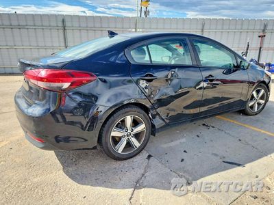 Trzecie zdjęcie samochodu z tyłu: 2018 KIA FORTE LX VIN:3KPFL4A75JE166379 - miniatura