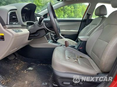 Zdjęcie 7 z 12 samochodu: 2017 HYUNDAI ELANTRA LIMITED VIN:5NPD84LF2HH000856 - miniatura
