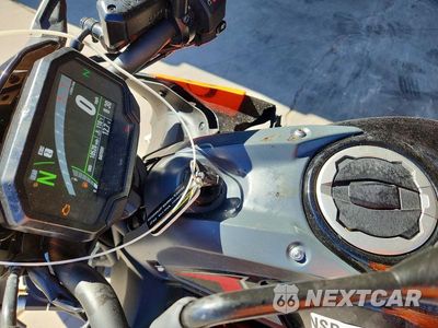 Zdjęcie 8 z 9 samochodu: 2025 KAWASAKI ER650 P VIN:ML5EREP19SDAF4179 - miniatura