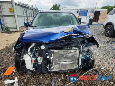 Piąte zdjęcie samochodu w środku: 2018 NISSAN VERSA SV VIN:3N1CN7AP2JL822244 - miniatura