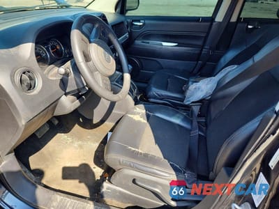 Zdjęcie 7 z 13 samochodu: 2014 JEEP COMPASS LATITUDE VIN:1C4NJDEB8ED650702 - miniatura