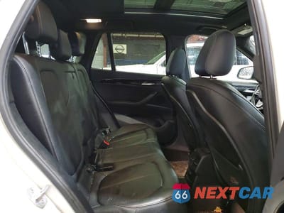 Zdjęcie 11 z 13 samochodu: 2018 BMW X1 XDRIVE28I VIN:WBXHT3C34J5L30734 - miniatura